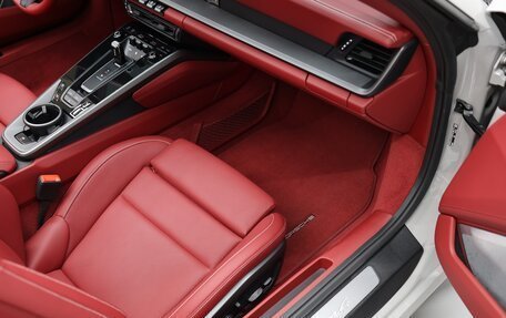 Porsche 911, 2023 год, 14 915 000 рублей, 16 фотография