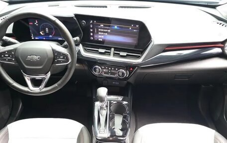 Chevrolet Trax, 2024 год, 1 750 000 рублей, 7 фотография