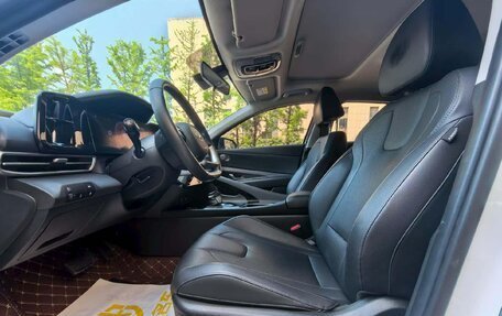 Hyundai Elantra, 2022 год, 1 253 000 рублей, 7 фотография