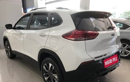 Chevrolet Tracker, 2023 год, 1 050 000 рублей, 2 фотография