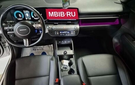 Hyundai Kona, 2023 год, 2 230 000 рублей, 9 фотография