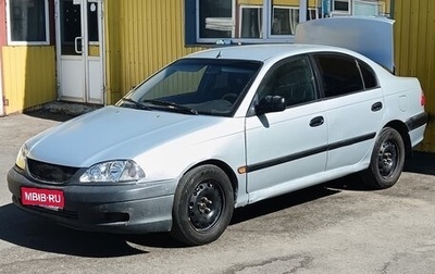 Toyota Avensis III рестайлинг, 2001 год, 165 000 рублей, 1 фотография