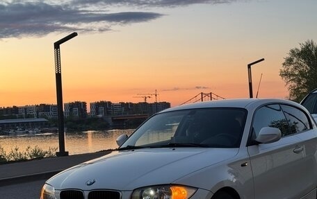 BMW 1 серия, 2010 год, 815 000 рублей, 1 фотография