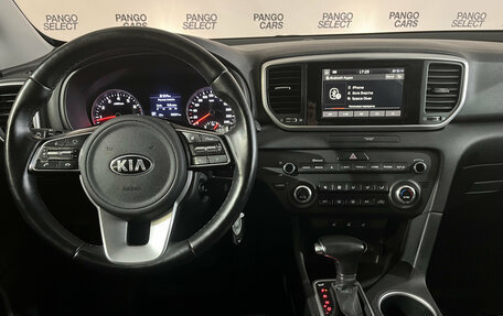 KIA Sportage IV рестайлинг, 2020 год, 2 490 000 рублей, 10 фотография