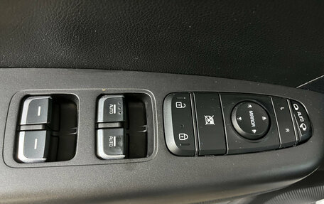 KIA Sportage IV рестайлинг, 2020 год, 2 490 000 рублей, 14 фотография