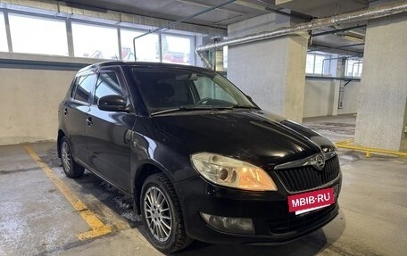 Skoda Fabia II, 2014 год, 695 000 рублей, 2 фотография
