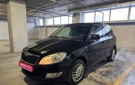 Skoda Fabia II, 2014 год, 695 000 рублей, 3 фотография