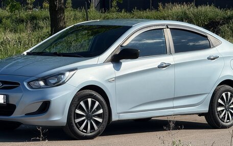 Hyundai Solaris II рестайлинг, 2011 год, 599 000 рублей, 7 фотография