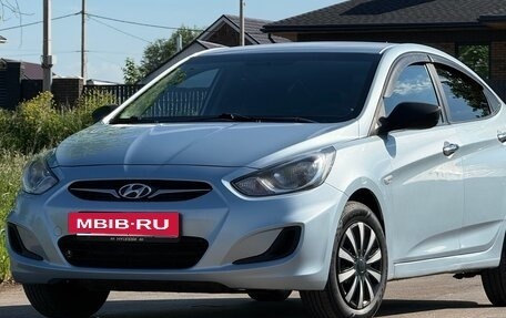 Hyundai Solaris II рестайлинг, 2011 год, 599 000 рублей, 2 фотография