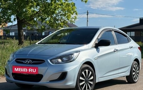 Hyundai Solaris II рестайлинг, 2011 год, 599 000 рублей, 4 фотография