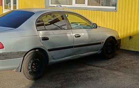 Toyota Avensis III рестайлинг, 2001 год, 165 000 рублей, 6 фотография