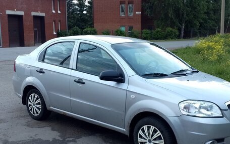 Chevrolet Aveo III, 2010 год, 290 000 рублей, 2 фотография