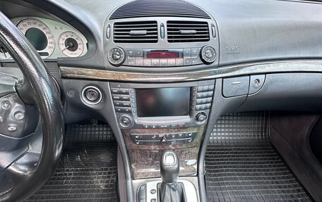Mercedes-Benz E-Класс, 2003 год, 1 200 000 рублей, 22 фотография