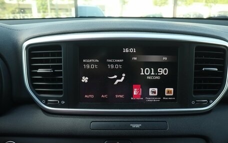 KIA Sportage IV рестайлинг, 2020 год, 2 599 000 рублей, 10 фотография