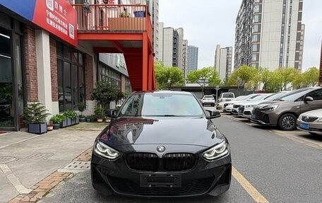BMW 1 серия, 2022 год, 1 440 000 рублей, 2 фотография