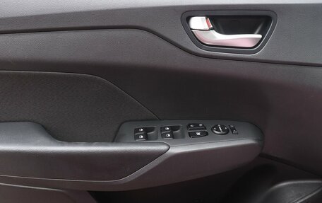 Hyundai Solaris II рестайлинг, 2019 год, 1 400 000 рублей, 9 фотография