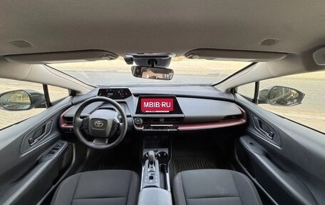 Toyota Prius IV XW50, 2025 год, 3 900 000 рублей, 15 фотография