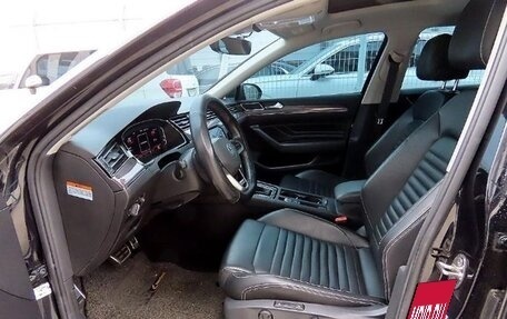 Volkswagen Passat B8 рестайлинг, 2022 год, 2 350 000 рублей, 17 фотография