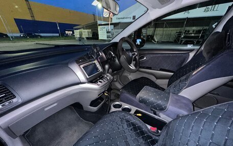 Honda Stream II, 2010 год, 1 285 000 рублей, 13 фотография