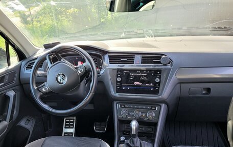 Volkswagen Tiguan II, 2019 год, 2 560 000 рублей, 11 фотография
