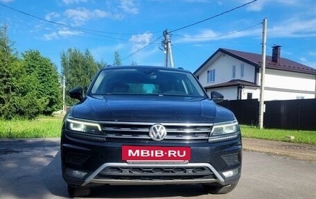 Volkswagen Tiguan II, 2019 год, 2 560 000 рублей, 8 фотография