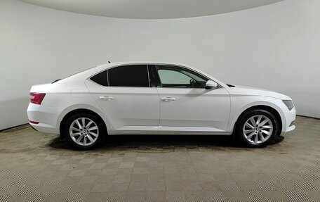 Skoda Superb III рестайлинг, 2019 год, 2 650 000 рублей, 4 фотография