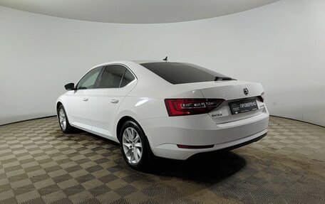 Skoda Superb III рестайлинг, 2019 год, 2 650 000 рублей, 7 фотография