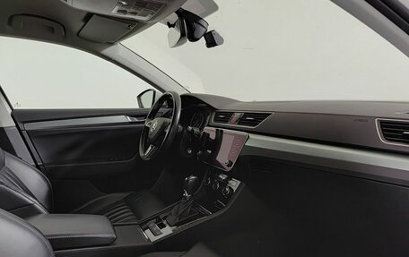 Skoda Superb III рестайлинг, 2019 год, 2 650 000 рублей, 11 фотография