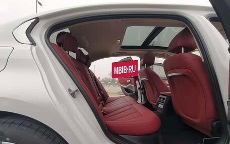 BMW 3 серия, 2023 год, 2 800 000 рублей, 16 фотография