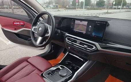 BMW 3 серия, 2023 год, 2 800 000 рублей, 14 фотография