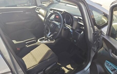 Honda Fit III, 2016 год, 850 000 рублей, 14 фотография