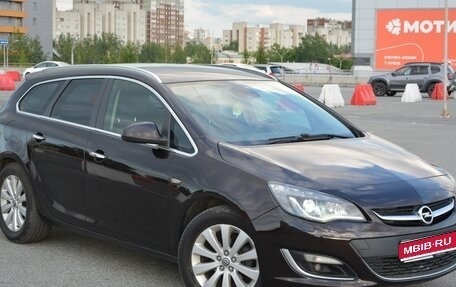 Opel Astra J, 2013 год, 730 000 рублей, 1 фотография