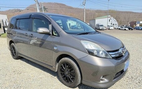 Toyota ISis I, 2017 год, 997 000 рублей, 3 фотография