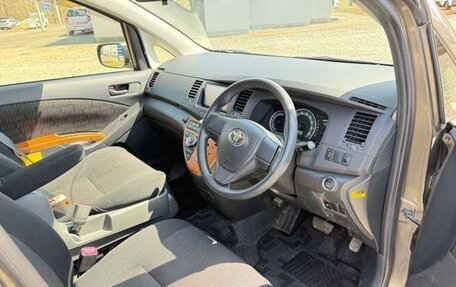 Toyota ISis I, 2017 год, 997 000 рублей, 9 фотография
