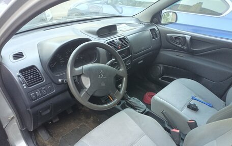 Mitsubishi Space Star I рестайлинг, 2003 год, 290 000 рублей, 10 фотография