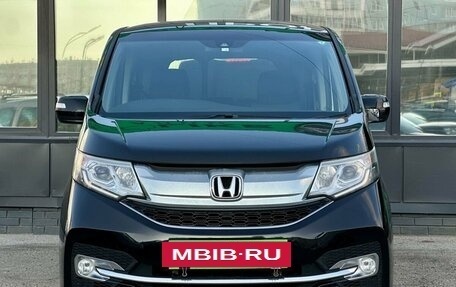 Honda Stepwgn IV, 2016 год, 1 999 000 рублей, 4 фотография