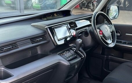 Honda Stepwgn IV, 2016 год, 1 999 000 рублей, 11 фотография