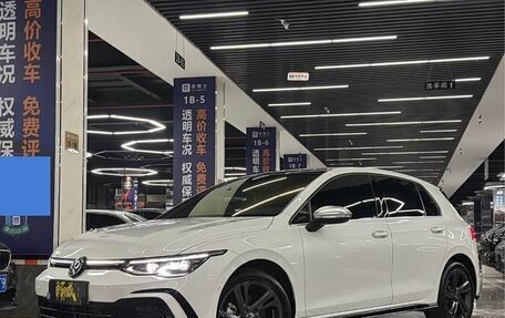 Volkswagen Golf VIII, 2023 год, 1 440 000 рублей, 2 фотография