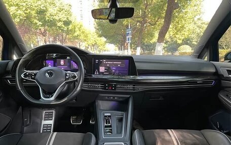 Volkswagen Golf VIII, 2023 год, 1 540 000 рублей, 10 фотография