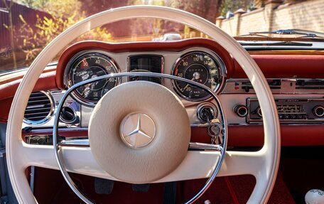 Mercedes-Benz SL-Класс, 1968 год, 18 000 000 рублей, 3 фотография