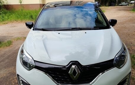 Renault Kaptur I рестайлинг, 2016 год, 1 450 000 рублей, 2 фотография