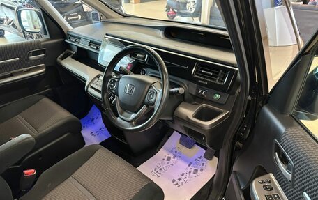 Honda Stepwgn IV, 2017 год, 1 999 000 рублей, 10 фотография