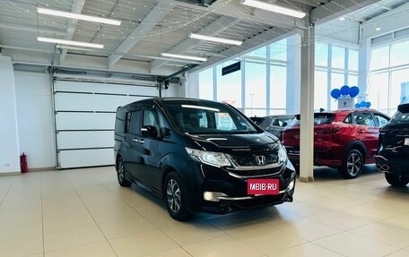 Honda Stepwgn IV, 2017 год, 1 999 000 рублей, 8 фотография