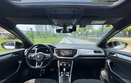Volkswagen T-Roc I, 2022 год, 1 480 000 рублей, 6 фотография