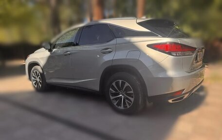 Lexus RX IV рестайлинг, 2021 год, 5 900 000 рублей, 4 фотография