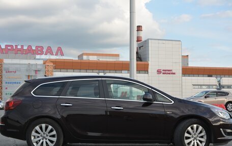 Opel Astra J, 2013 год, 730 000 рублей, 2 фотография