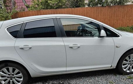 Opel Astra J, 2011 год, 790 000 рублей, 4 фотография