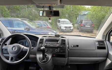 Volkswagen Caravelle T5, 2013 год, 1 400 000 рублей, 4 фотография