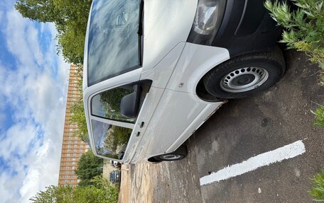Volkswagen Caravelle T5, 2013 год, 1 400 000 рублей, 18 фотография