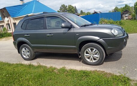 Hyundai Tucson III, 2008 год, 930 000 рублей, 2 фотография